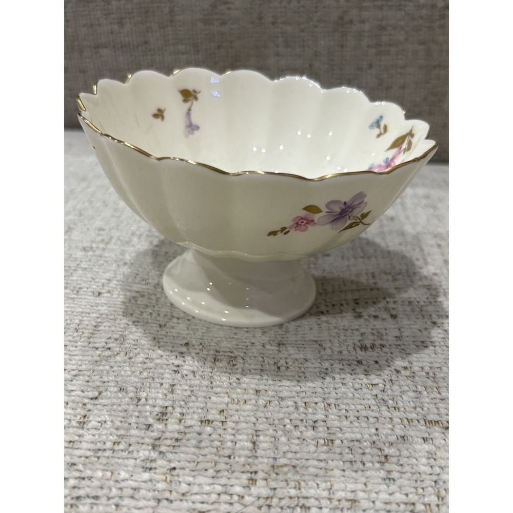 Mikasa Belle Epoque B2005 Ivory Bone‎ China Pedestal Bowl Floral Gold Trim Japan